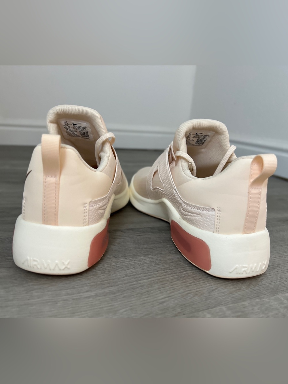 Nike Women's Air Max Bella TR 5 Trainers Sneakers Shoe, Guava Ice/Pink, Size 8.5 - Picture 3 of 7